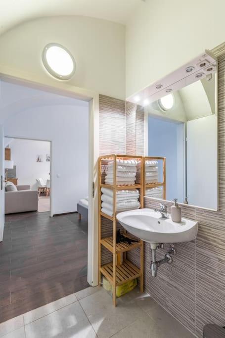 Free Parking I 500 Mbit Wifi I Kingsize Bed Διαμέρισμα Βιέννη Εξωτερικό φωτογραφία